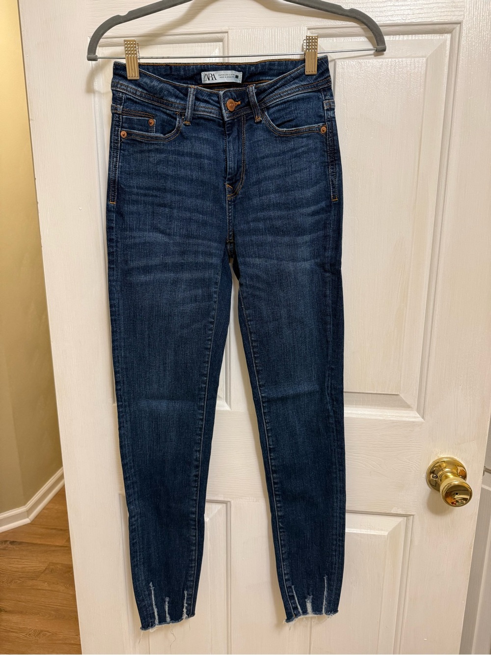 Zara Women's Dark Blue Skinny Jeans